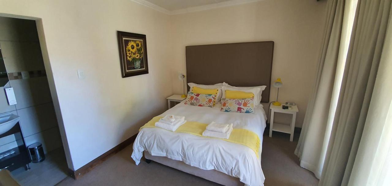 Acacia Lodge Bloemfontein Exterior foto