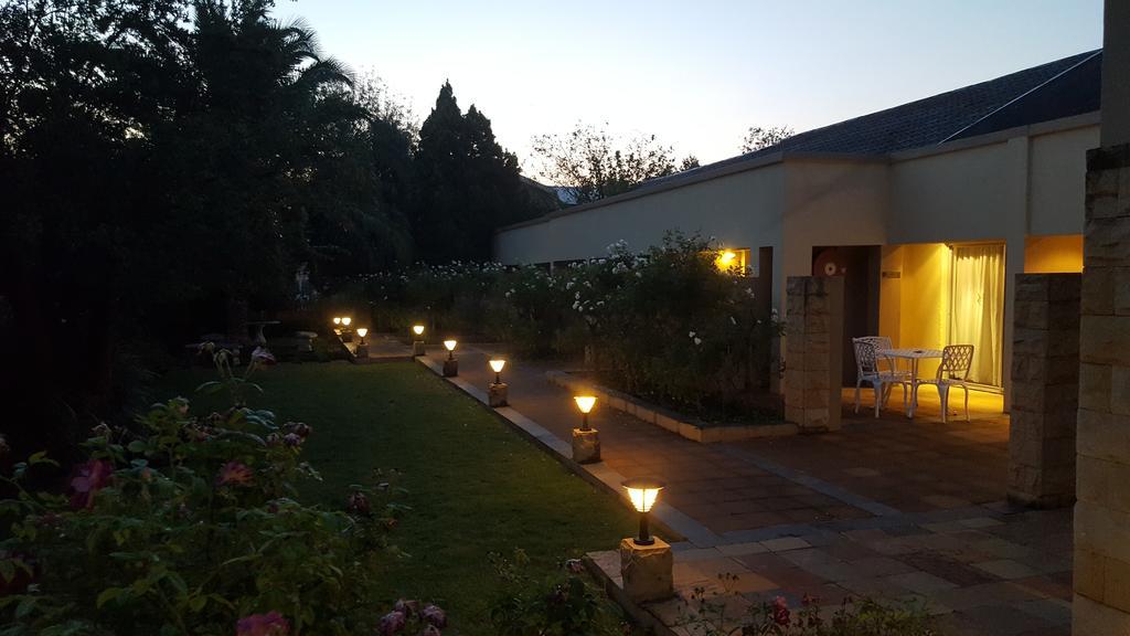 Acacia Lodge Bloemfontein Exterior foto