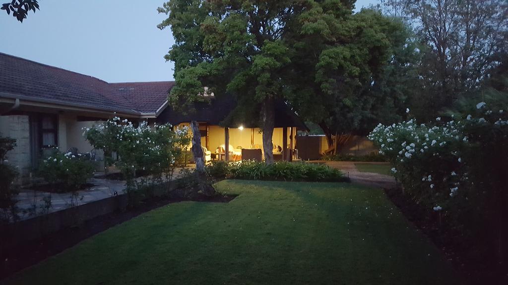Acacia Lodge Bloemfontein Exterior foto